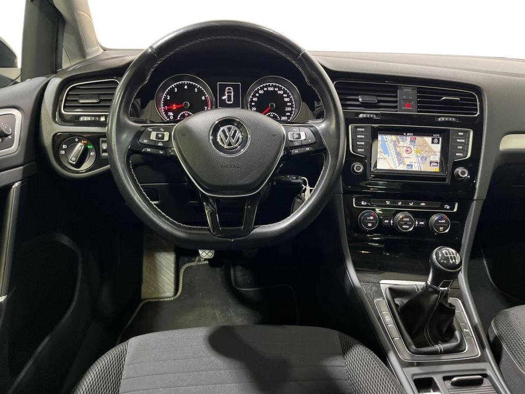 Volkswagen Golf - Photo 24