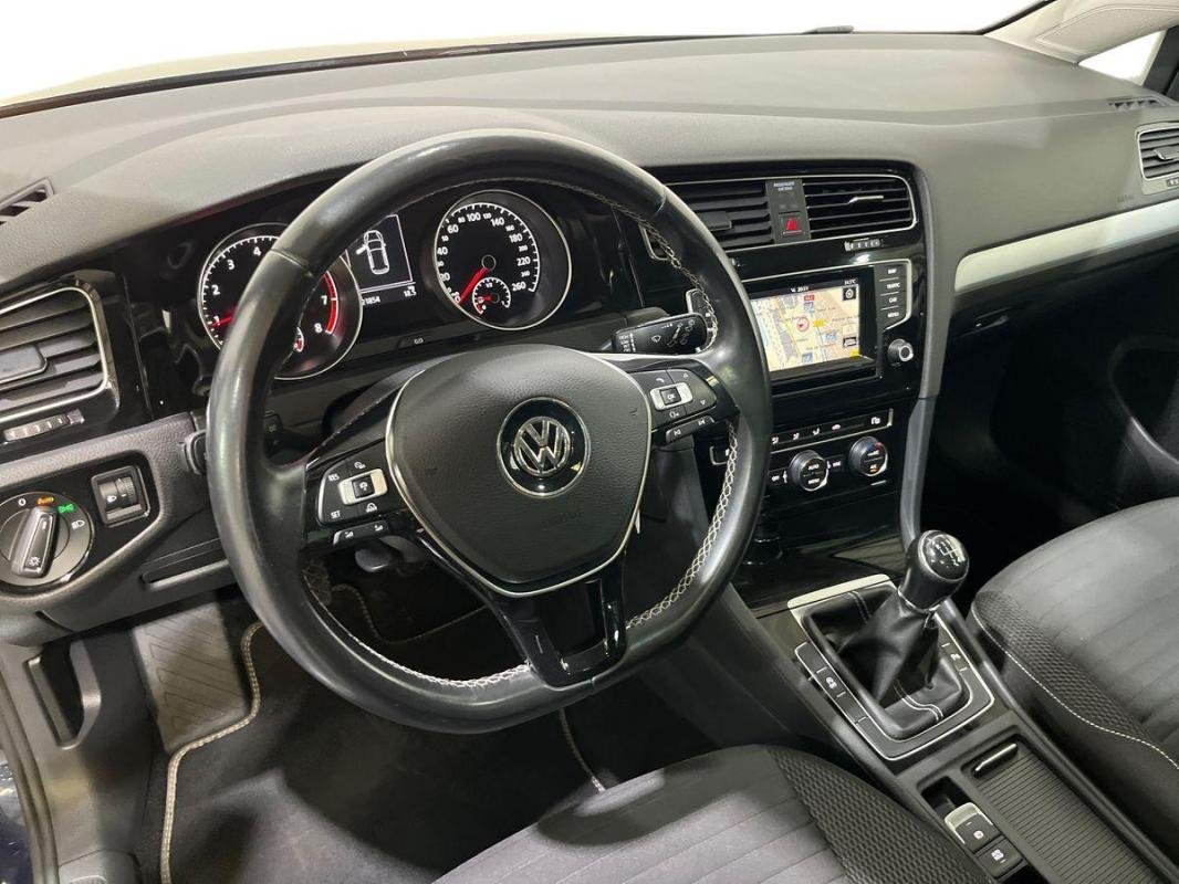 Volkswagen Golf - Photo 9