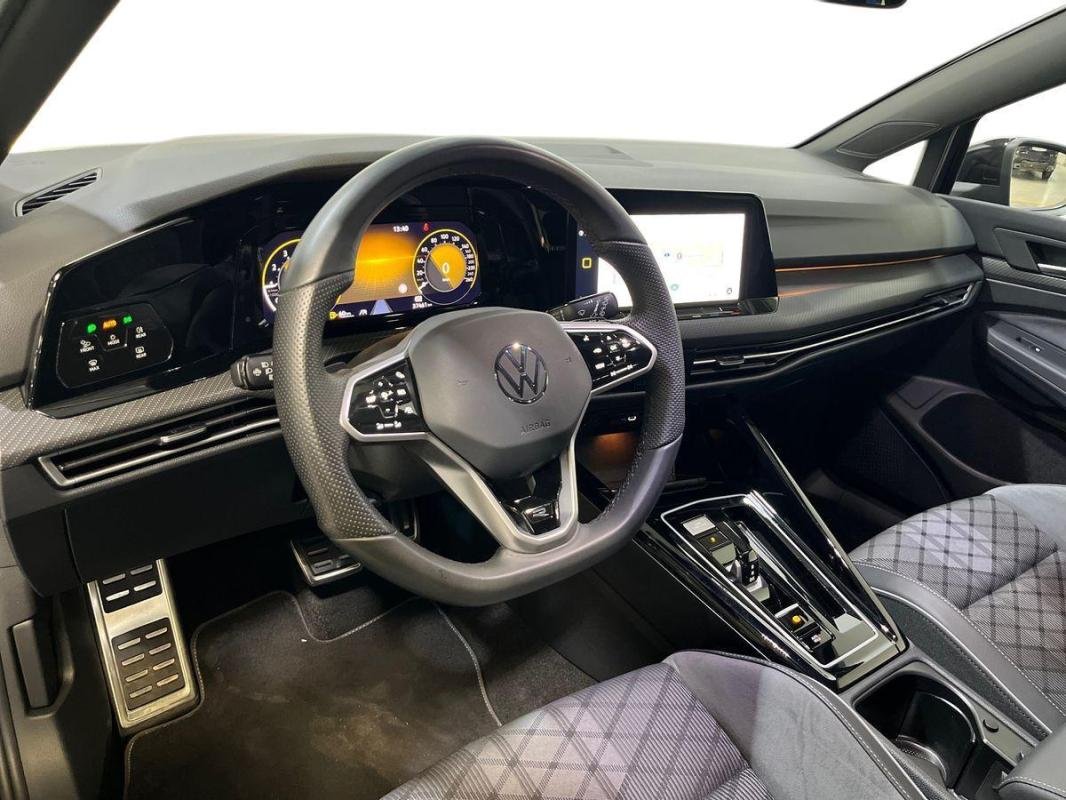 Volkswagen Golf - Photo 9