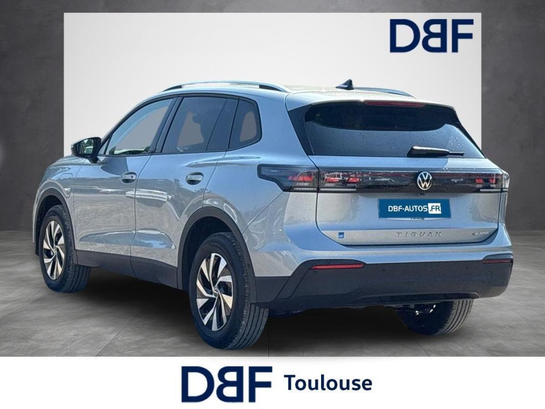 Volkswagen Tiguan - Photo 3