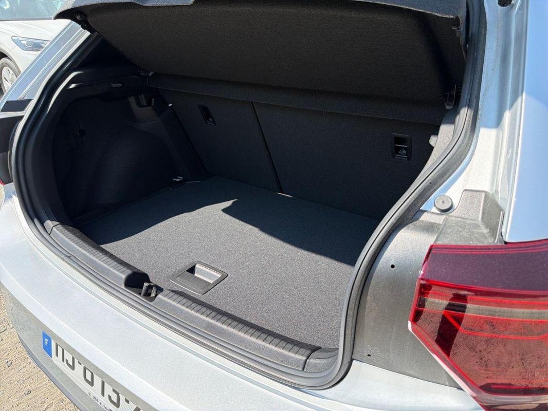 Volkswagen Polo - Photo 32