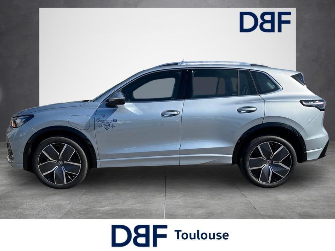 Volkswagen Tiguan - Photo 2