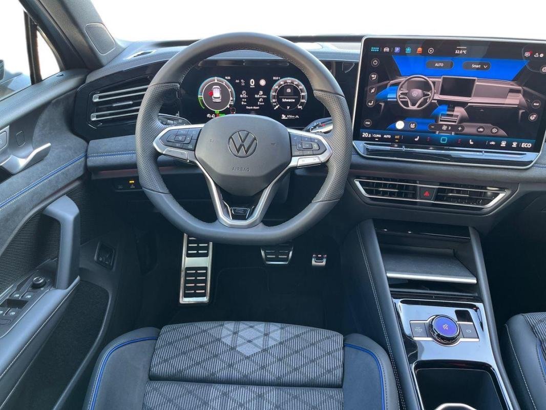 Volkswagen Tiguan - Photo 24