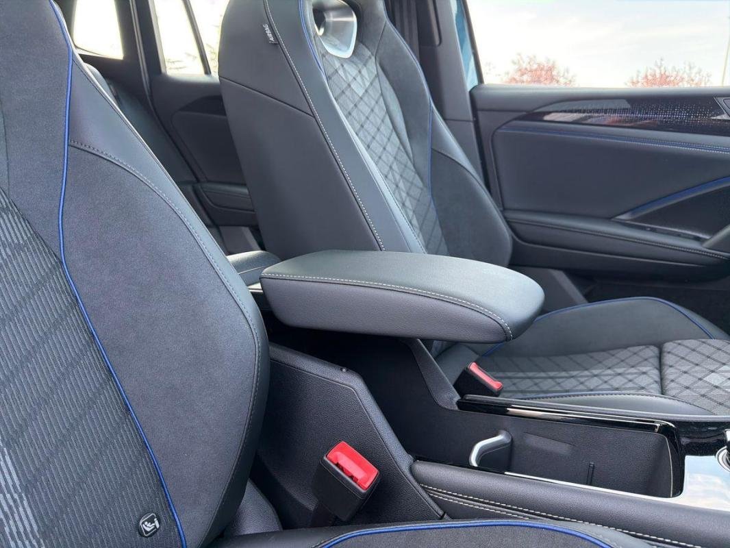 Volkswagen Tiguan - Photo 12