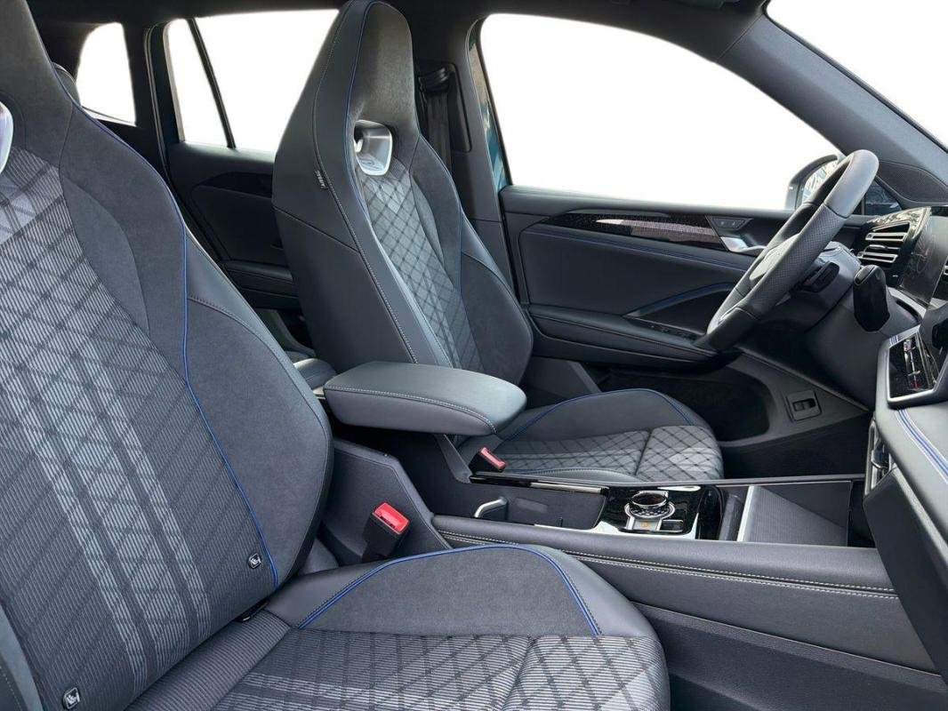Volkswagen Tiguan - Photo 13