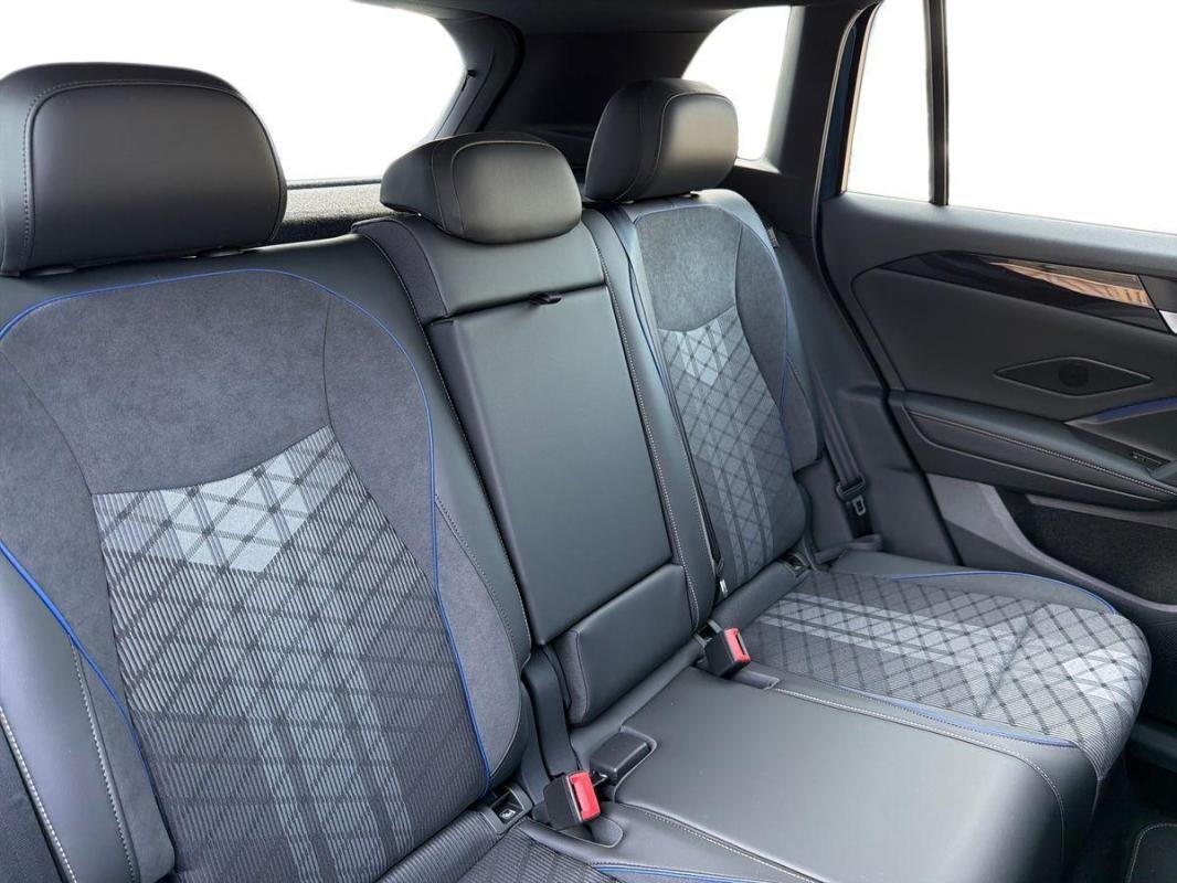 Volkswagen Tiguan - Photo 23