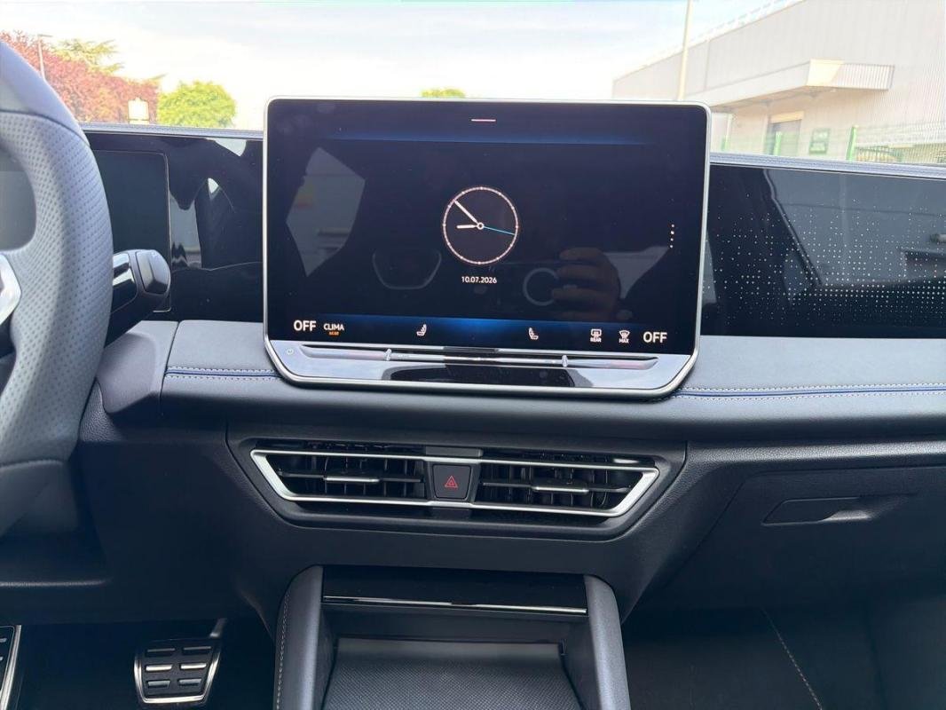 Volkswagen Tiguan - Photo 10
