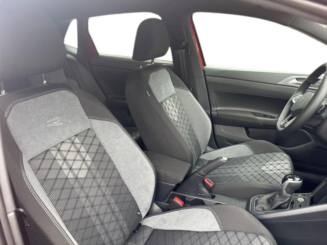 Volkswagen Polo - Photo 13