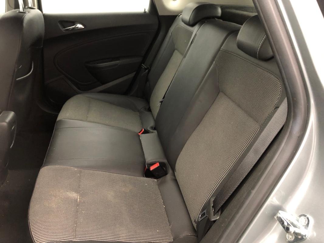 Opel Astra - Photo 14