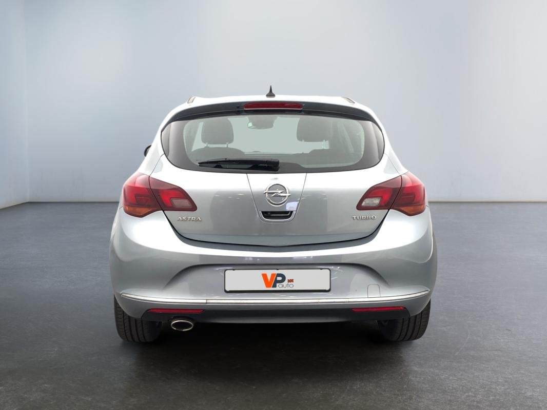 Opel Astra - Photo 4