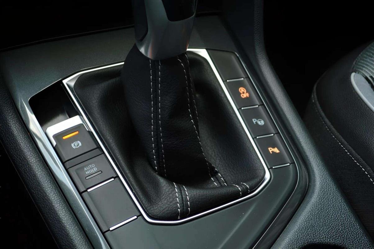 Volkswagen Tiguan - Photo 12