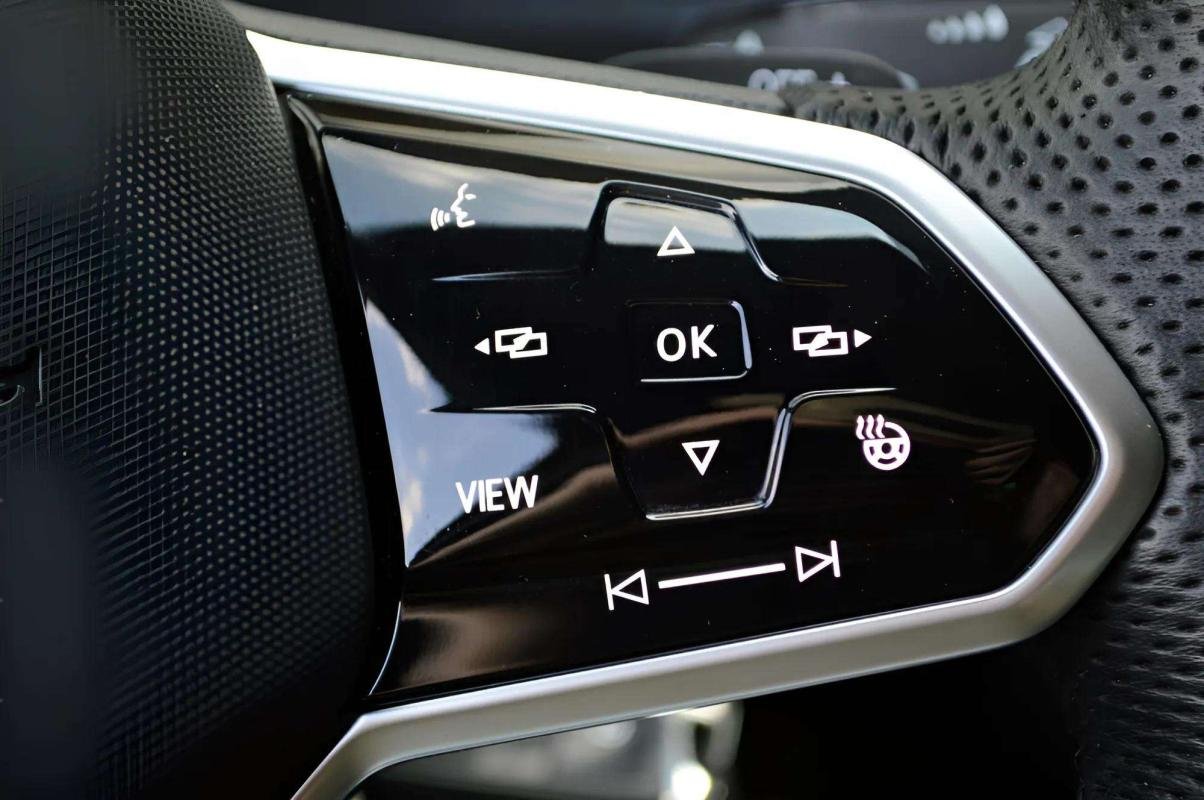 Volkswagen Tiguan - Photo 13