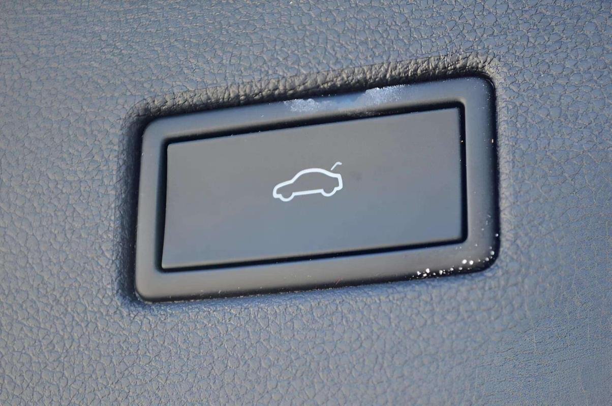 Volkswagen Tiguan - Photo 17