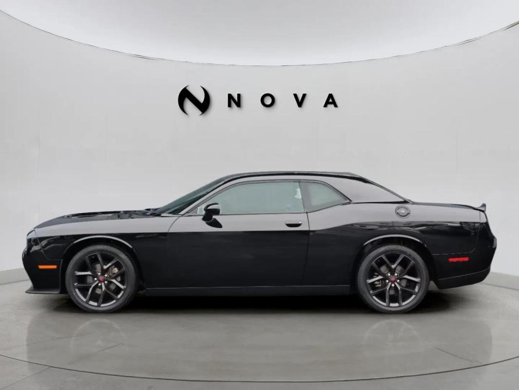 Dodge Challenger - Photo 2