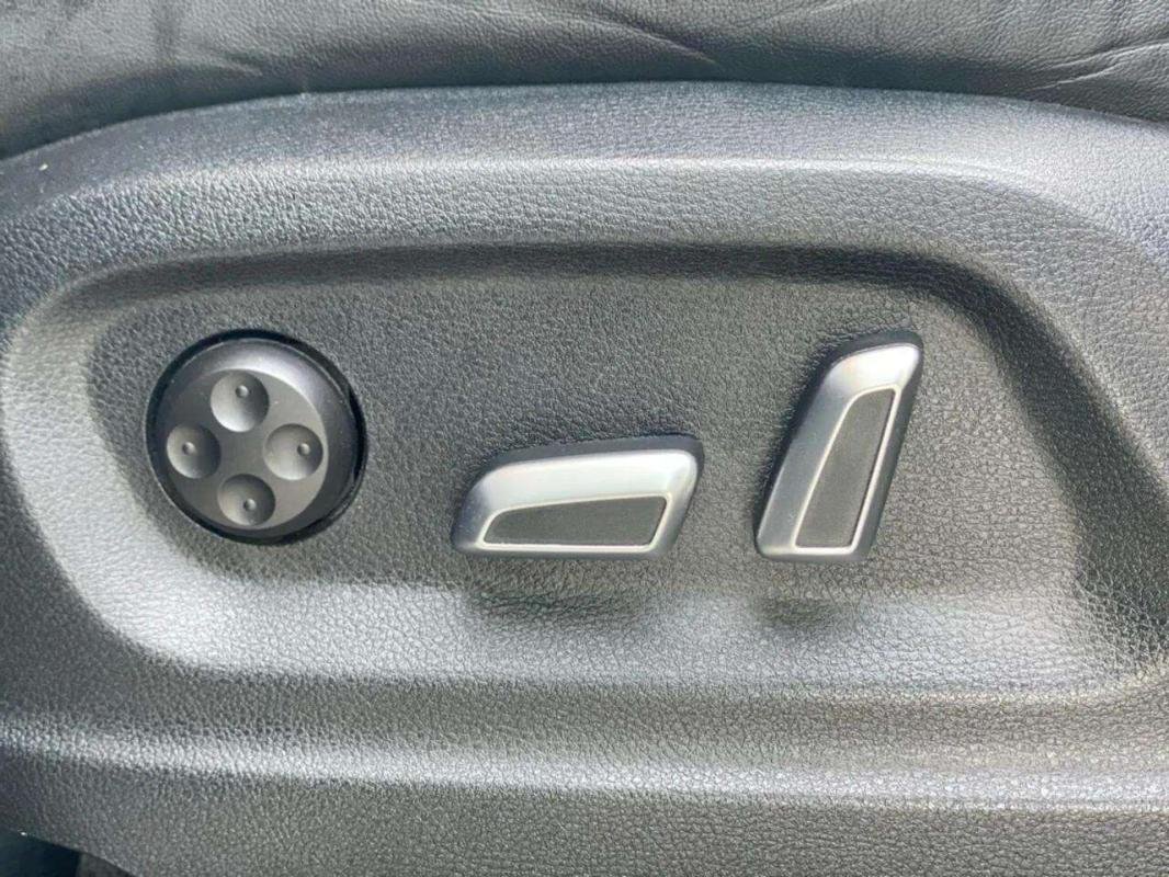 Audi SQ5 - Photo 8
