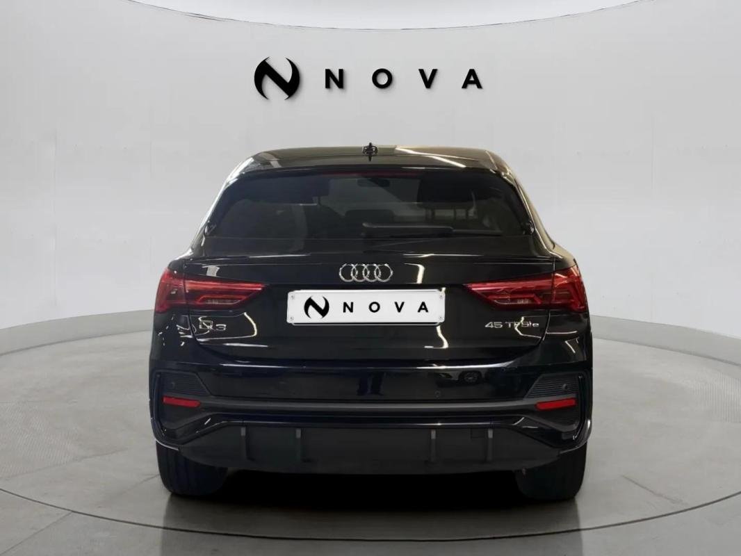 Audi Q3 - Photo 3