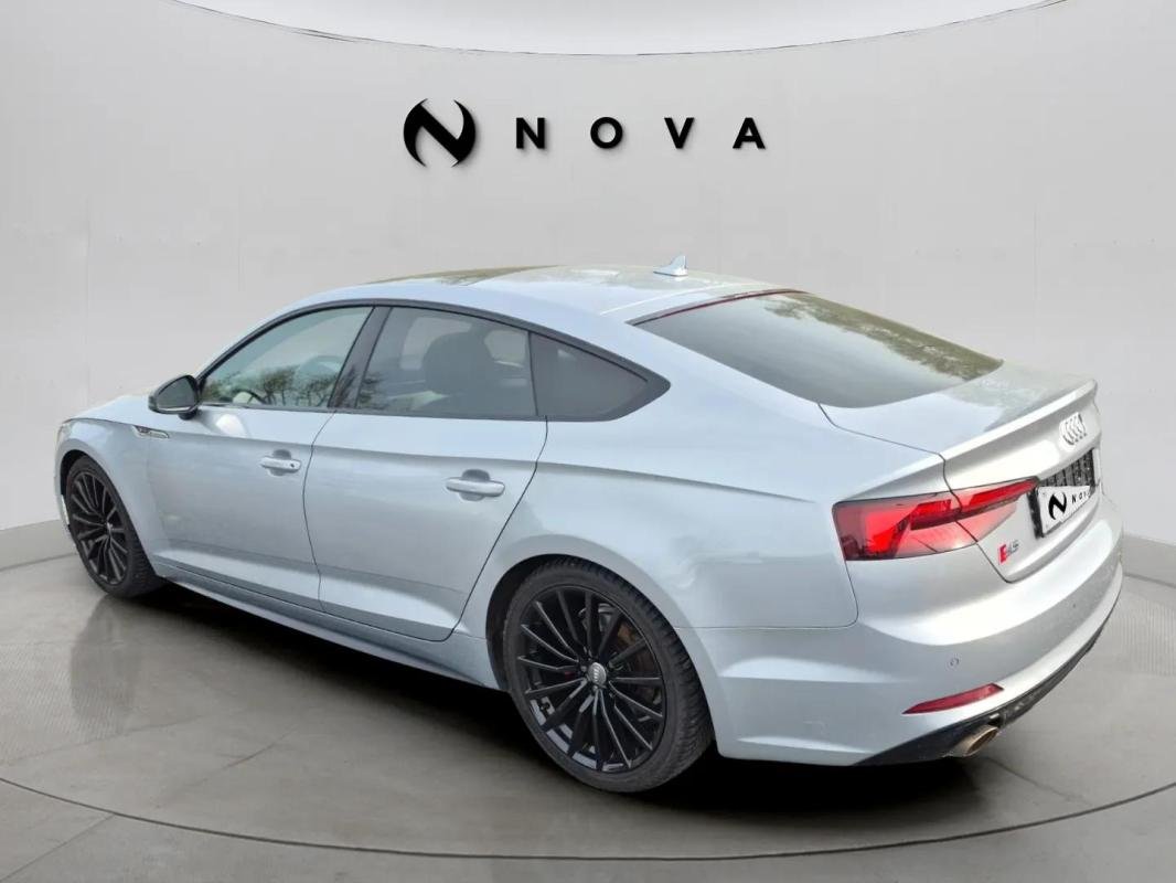 Audi A5 - Photo 3