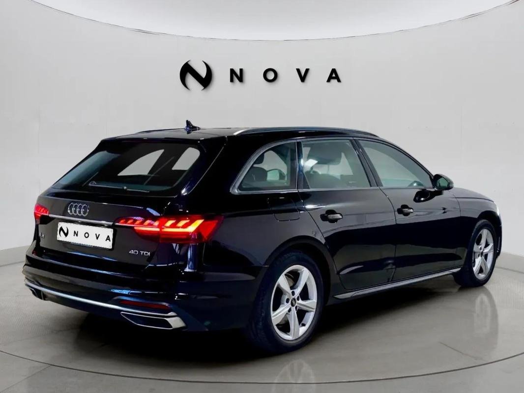 Audi A4 - Photo 4