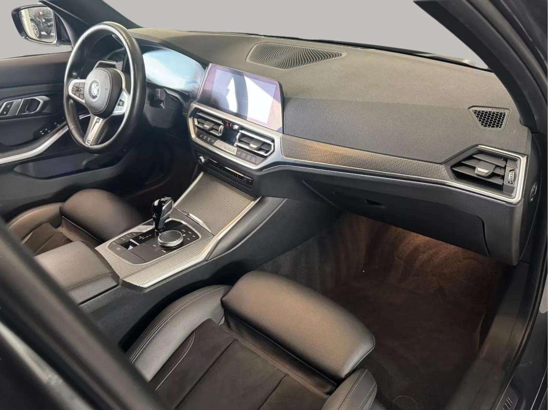 BMW 320d Touring - Photo 9