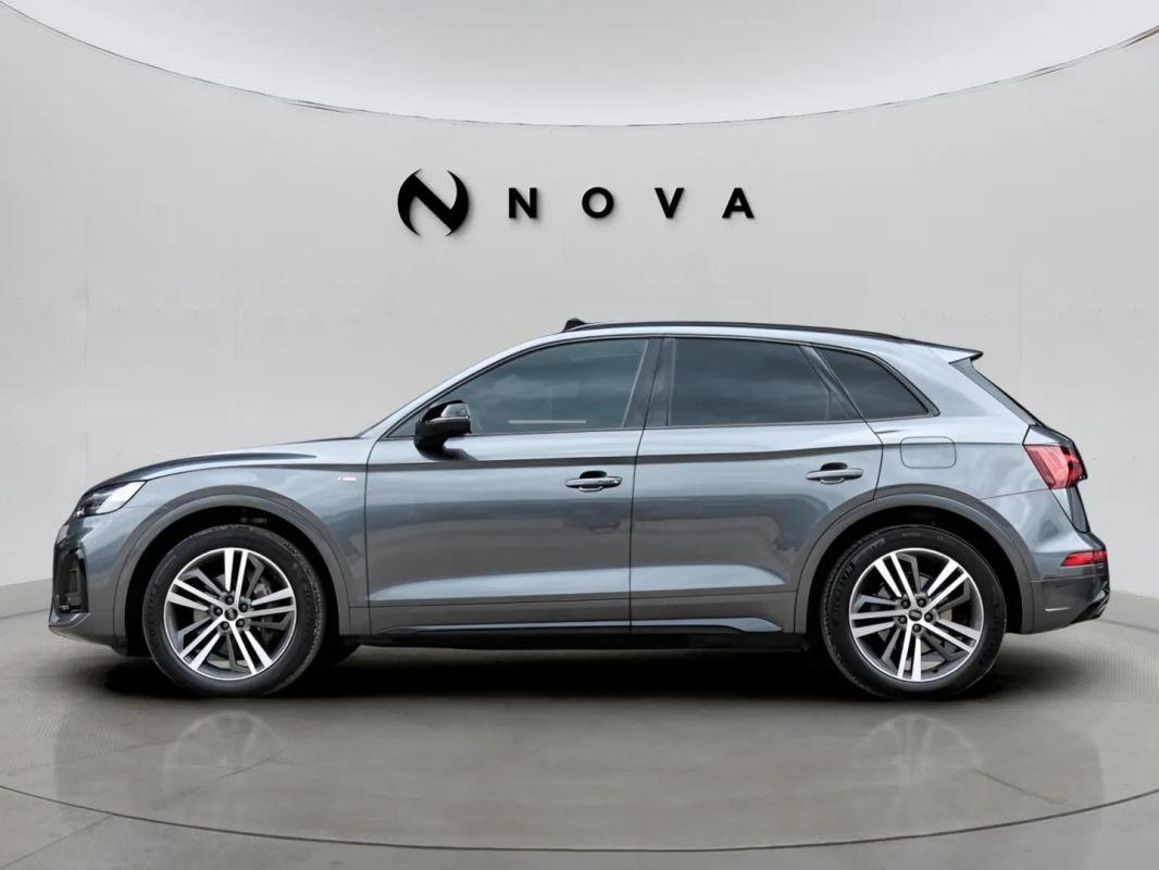 Audi Q5 - Photo 2