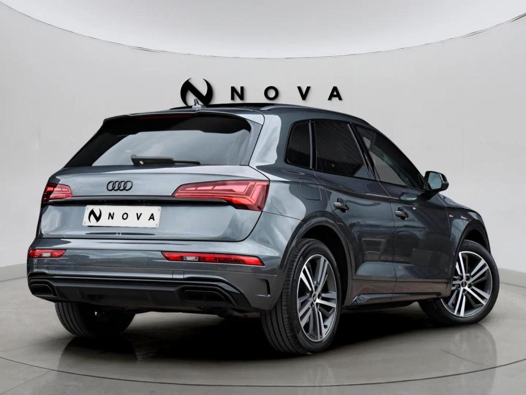 Audi Q5 - Photo 3