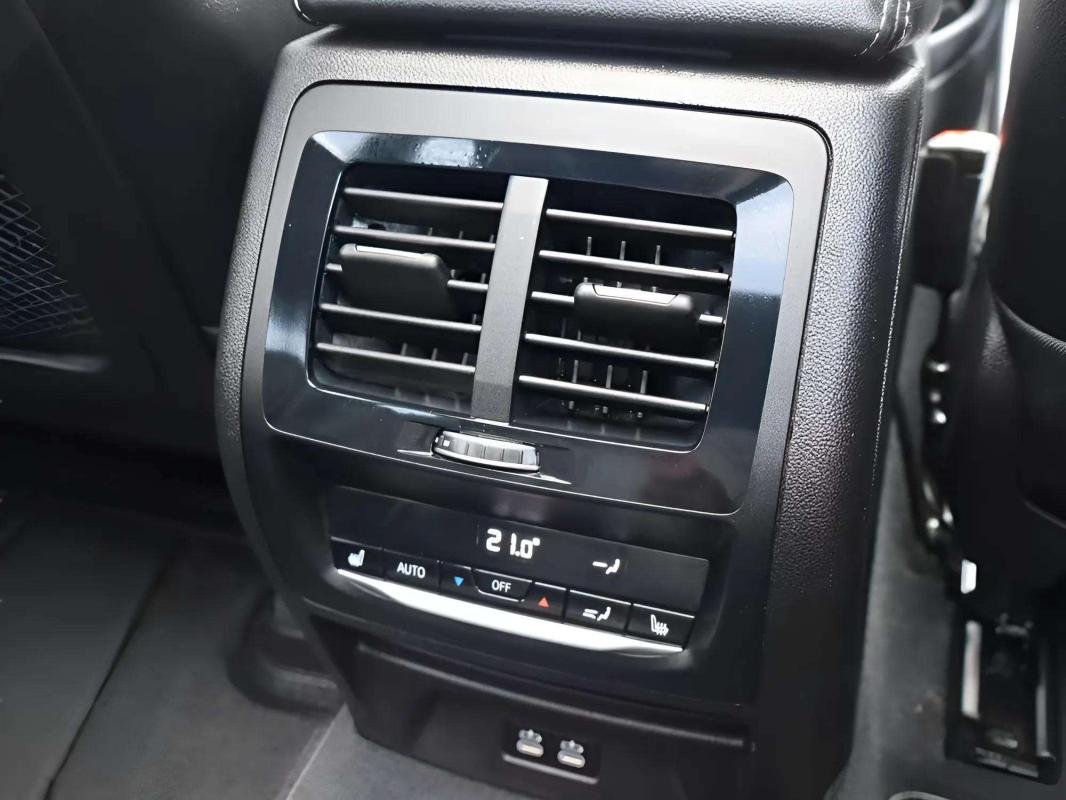 BMW X3 - Photo 11