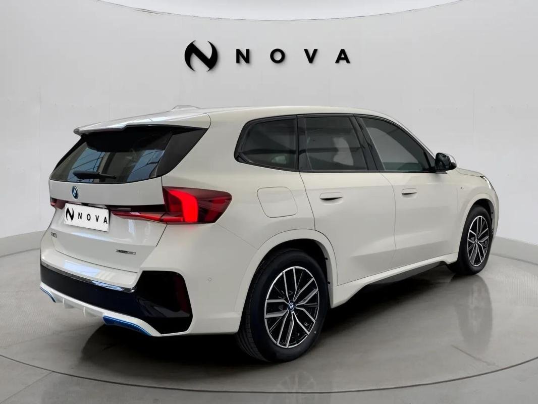 BMW iX1 - Photo 3