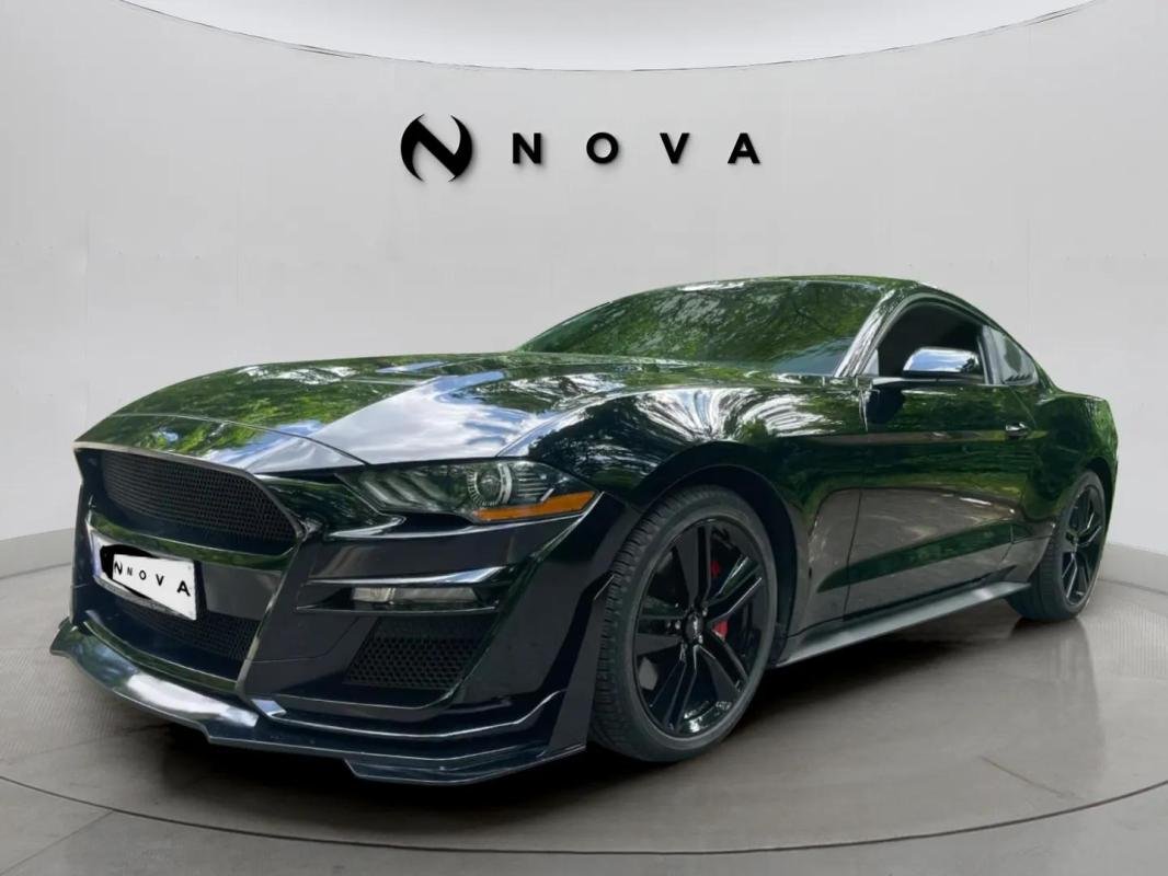 Ford Mustang - Photo 1