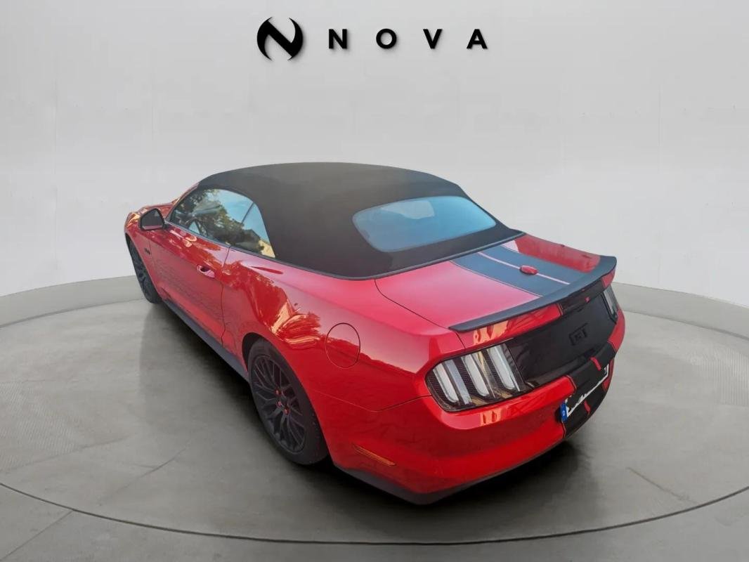 Ford Mustang - Photo 4