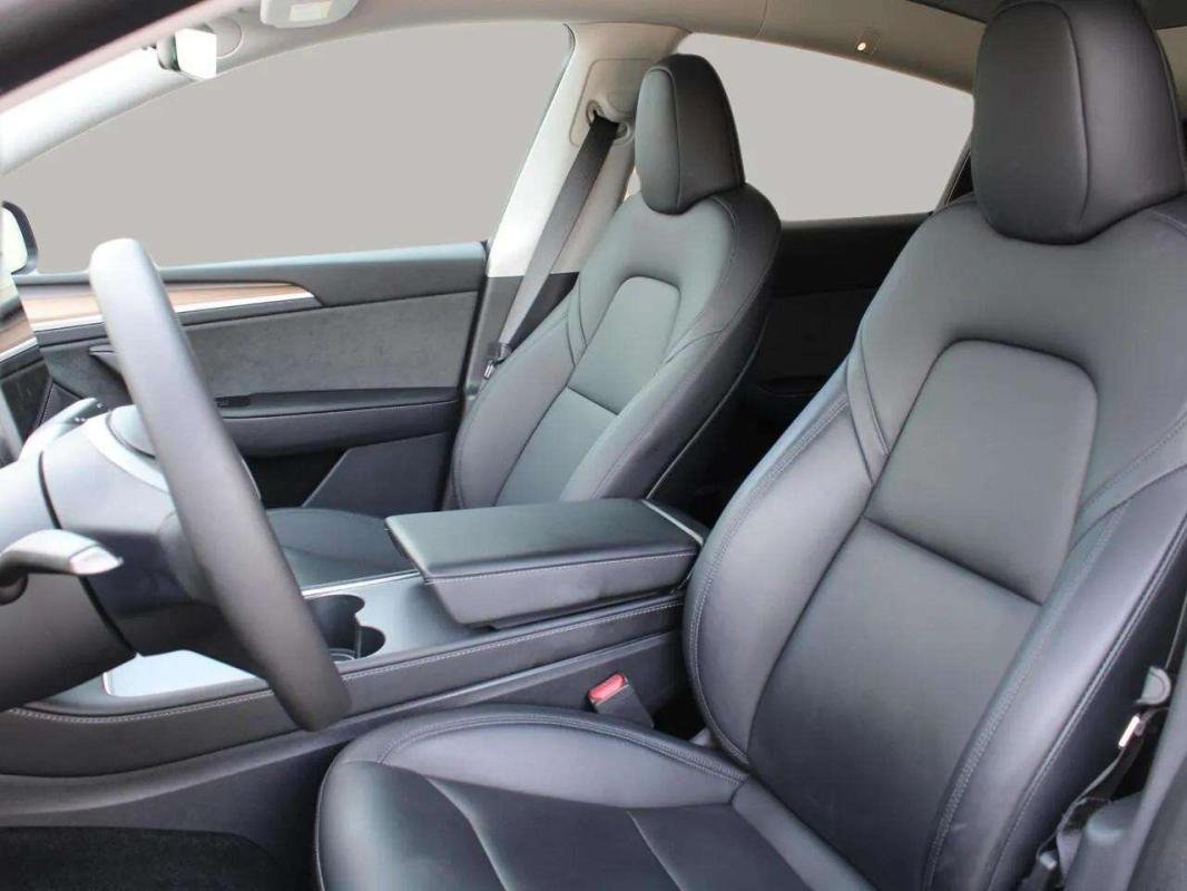 Tesla Model Y - Photo 11