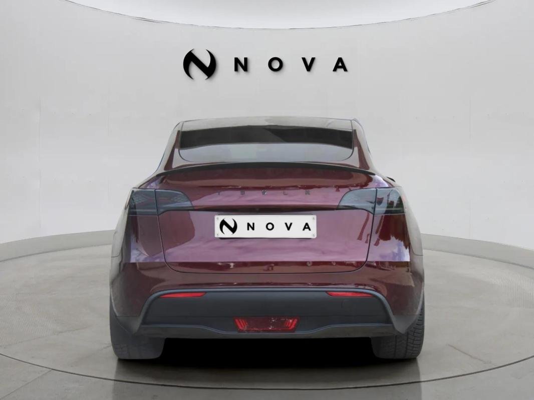 Tesla Model Y - Photo 3