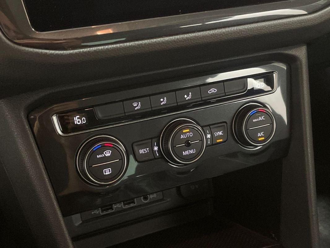 Volkswagen Tiguan - Photo 19