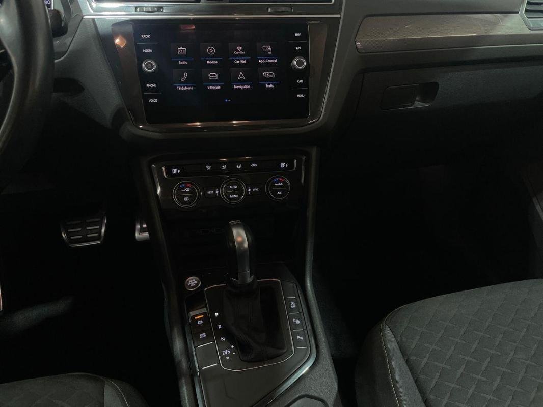 Volkswagen Tiguan - Photo 24