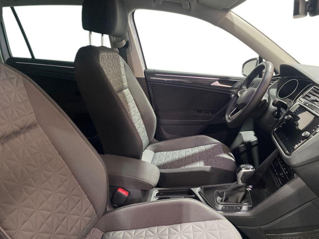 Volkswagen Tiguan - Photo 13