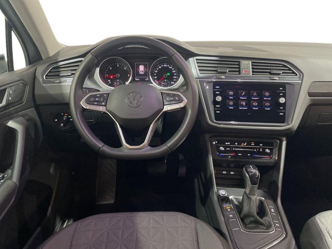 Volkswagen Tiguan - Photo 24