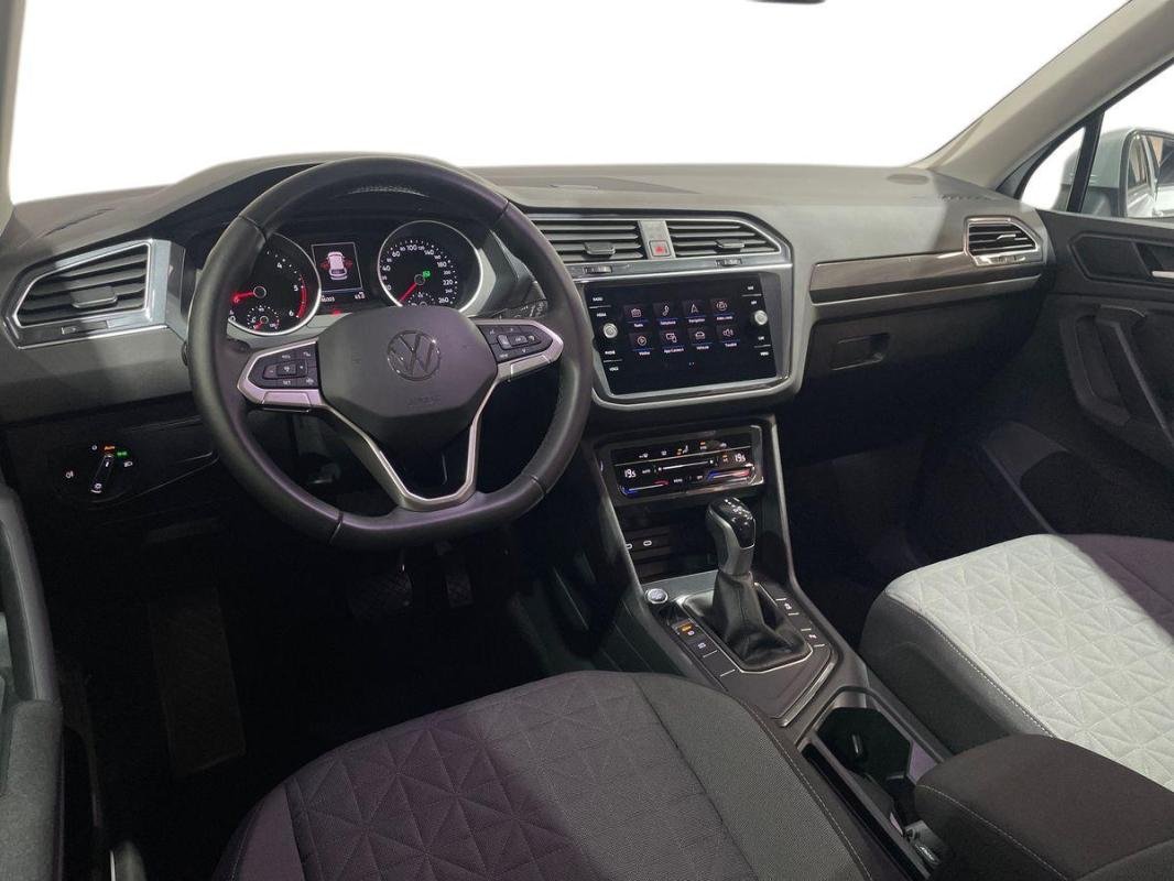 Volkswagen Tiguan - Photo 9