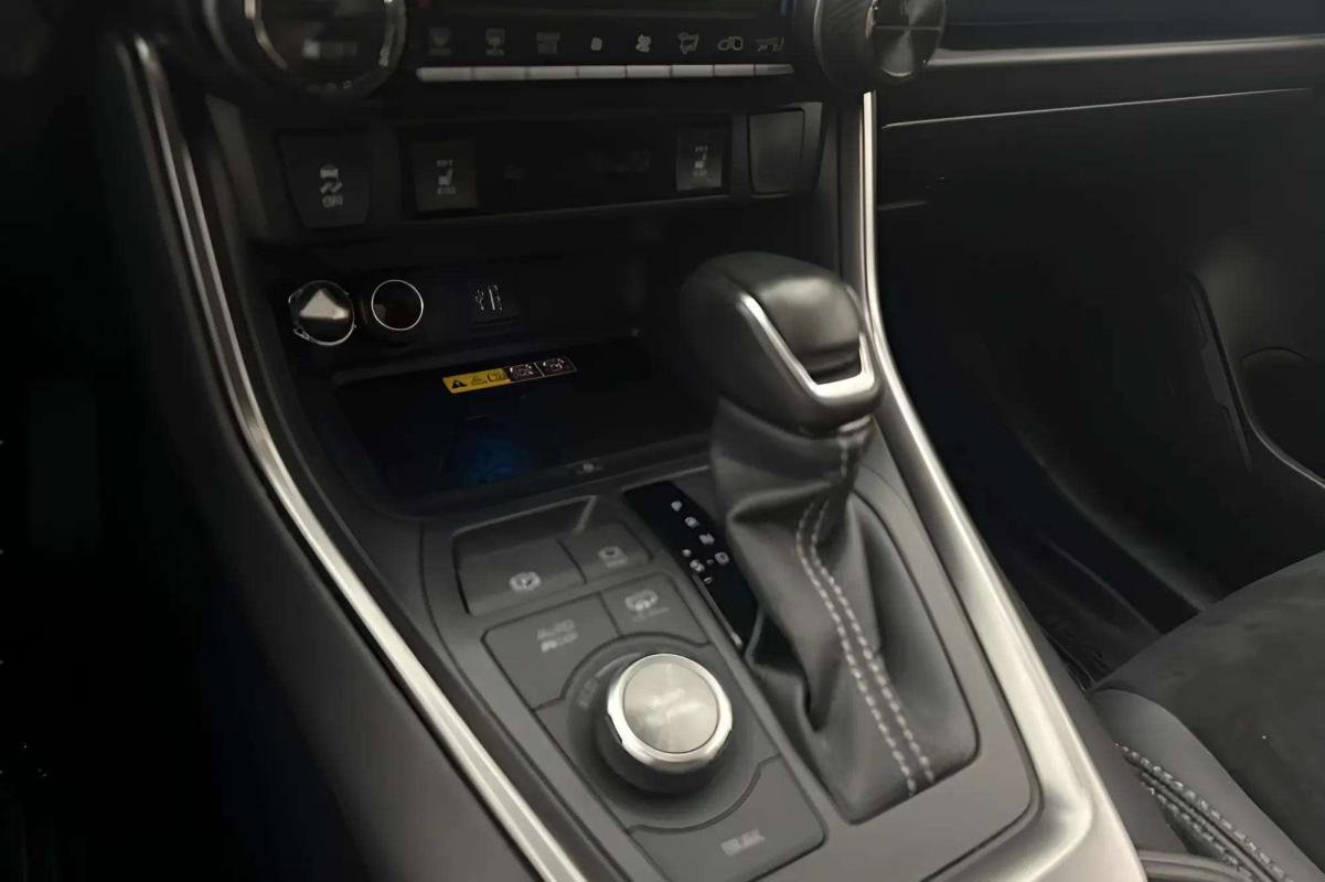 Toyota RAV4 - Photo 11