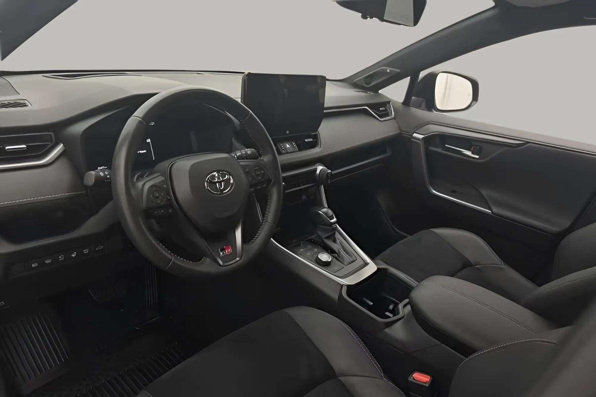 Toyota RAV4 - Photo 13