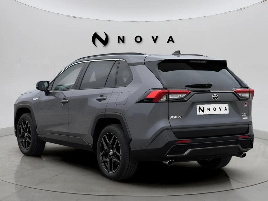 Toyota RAV4 - Photo 2