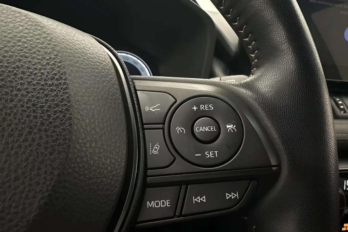 Toyota RAV4 - Photo 7