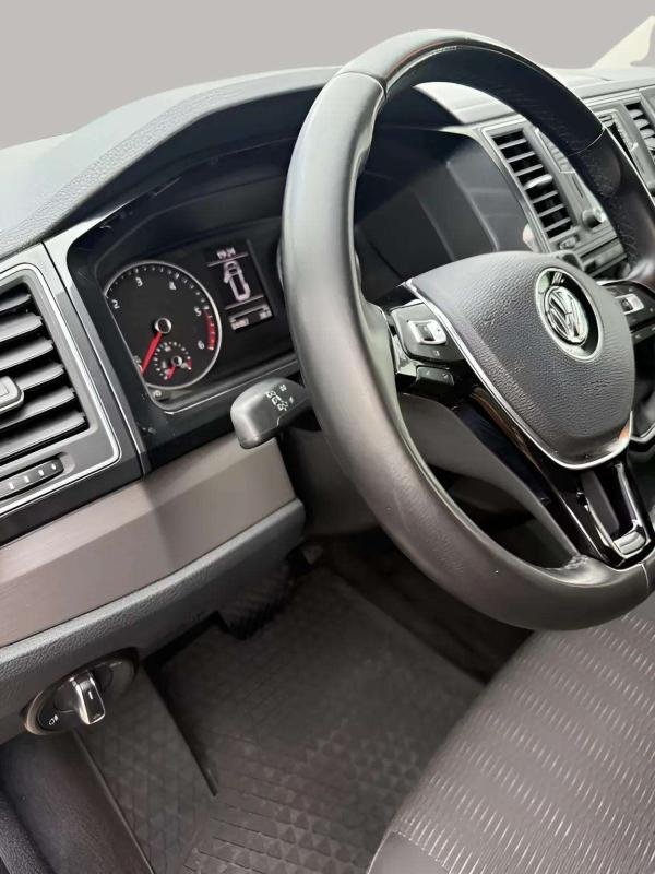 Volkswagen Multivan - Photo 5