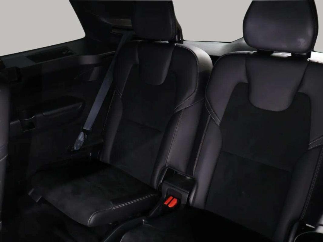 Volvo XC90 - Photo 13