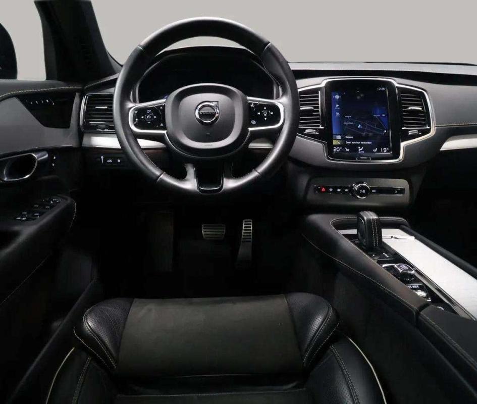 Volvo XC90 - Photo 14