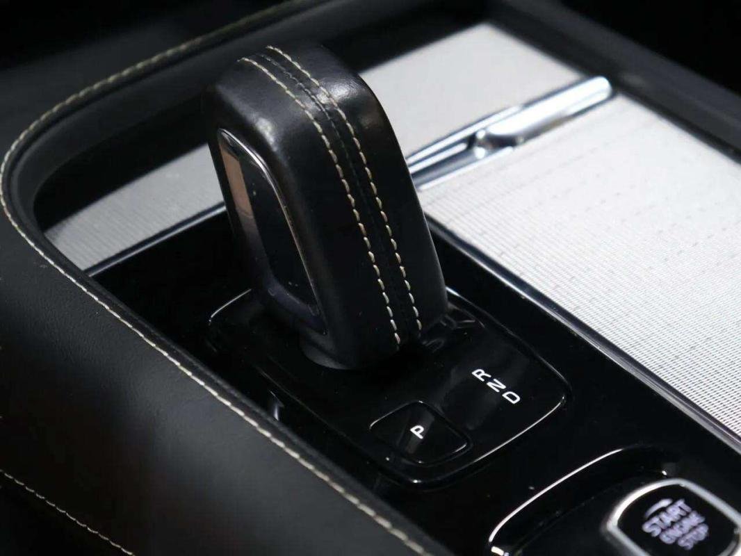 Volvo XC90 - Photo 7