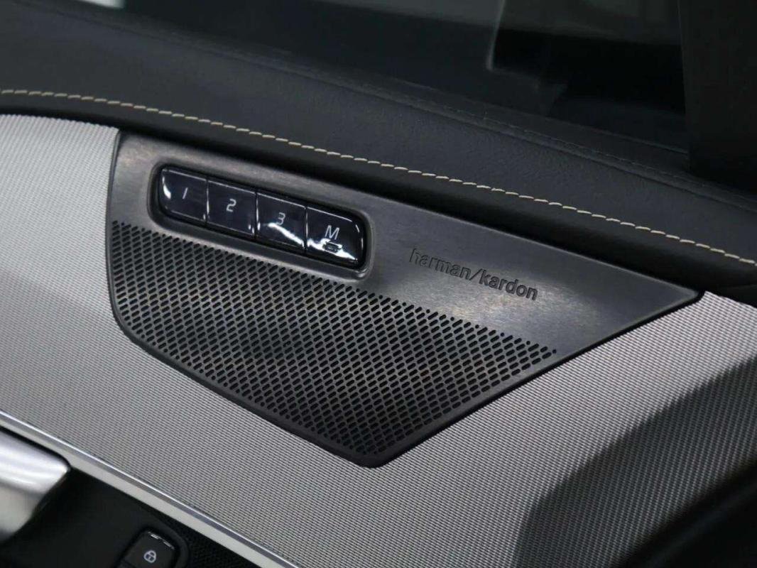 Volvo XC90 - Photo 8