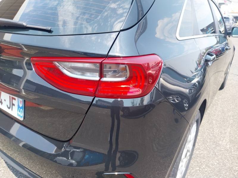 Kia CEED - Photo 35