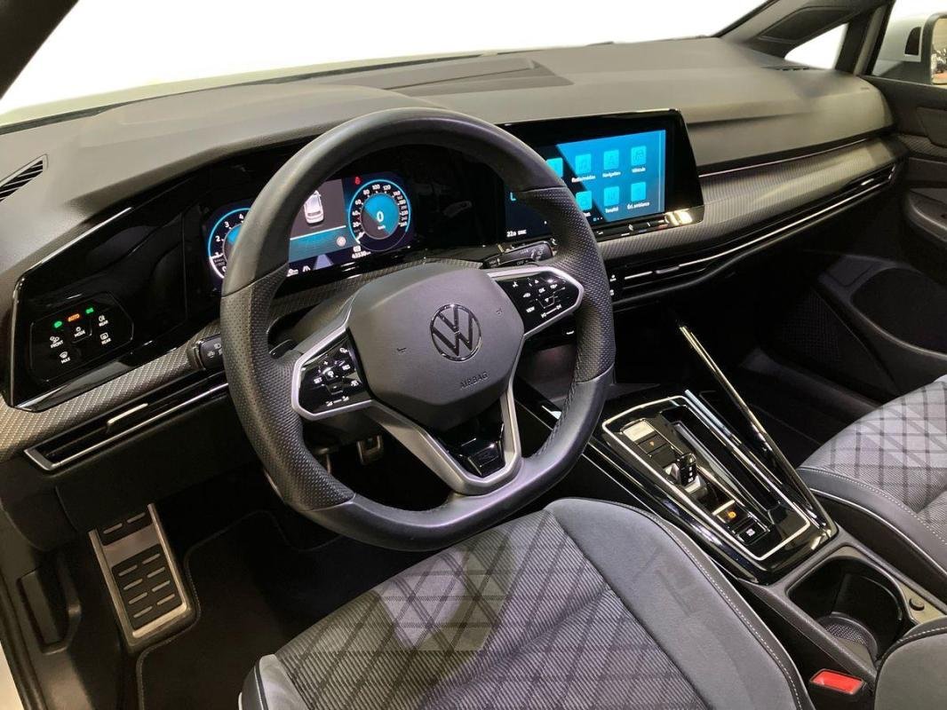 Volkswagen Golf - Photo 9