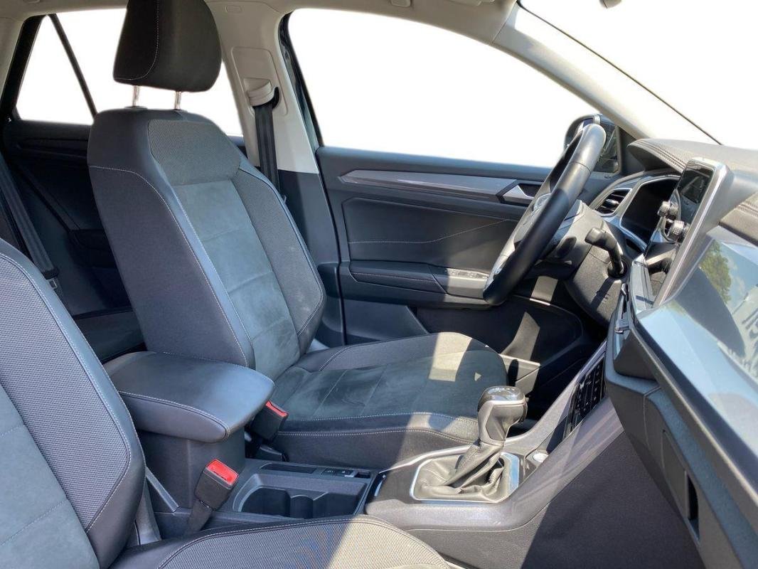 Volkswagen T-Roc - Photo 12