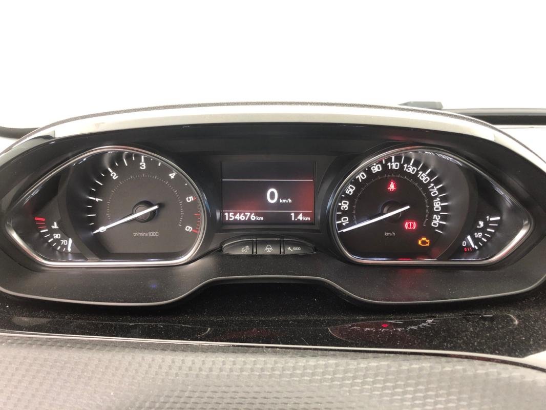 Peugeot 2008 - Photo 12