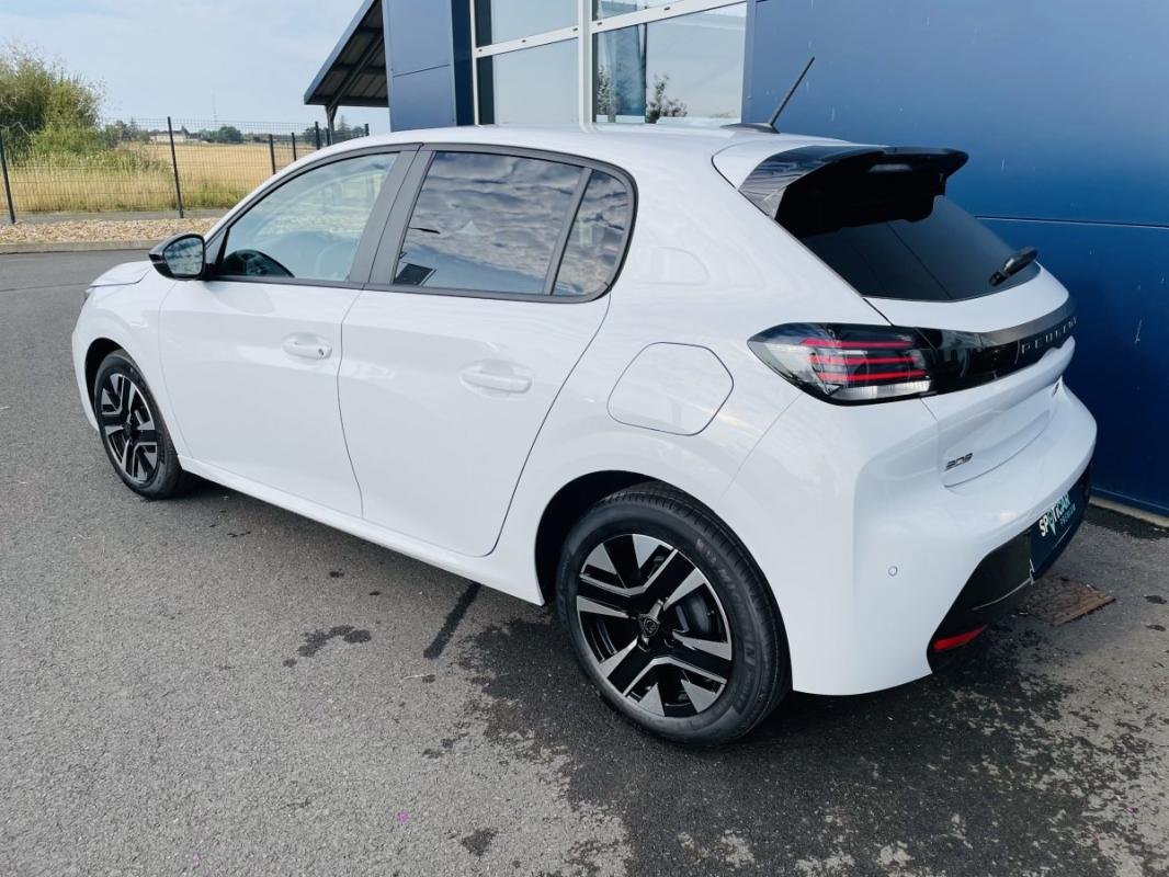 Peugeot 208 - Photo 14